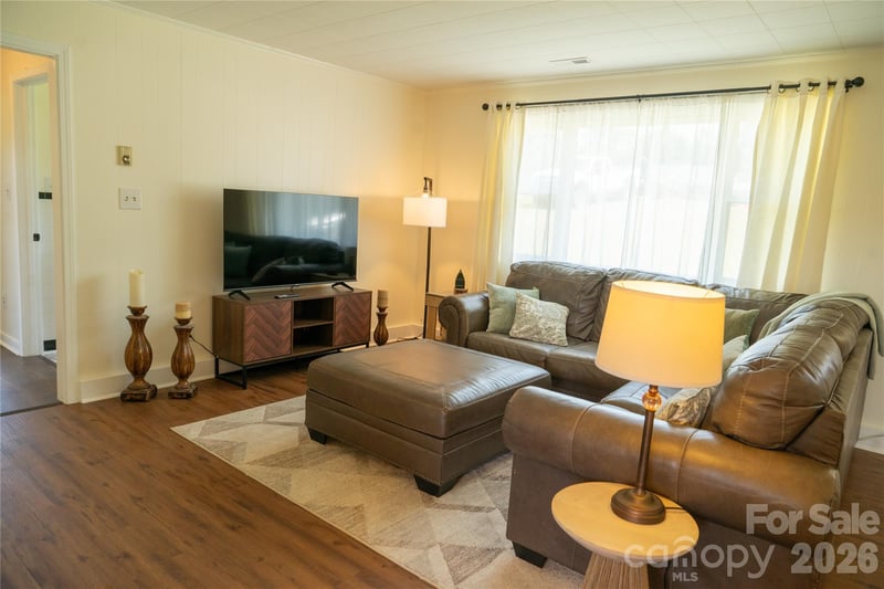 4852 Midway Sand Rd, Hickory, NC 28601