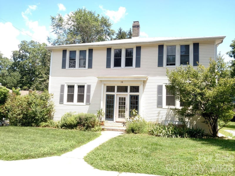 19 Saluda St, Asheville, NC 28806