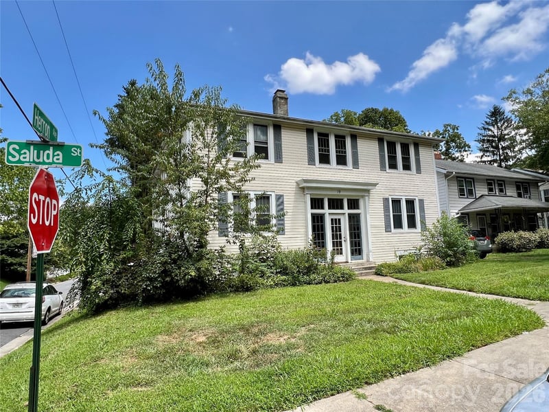 19 Saluda St, Asheville, NC 28806