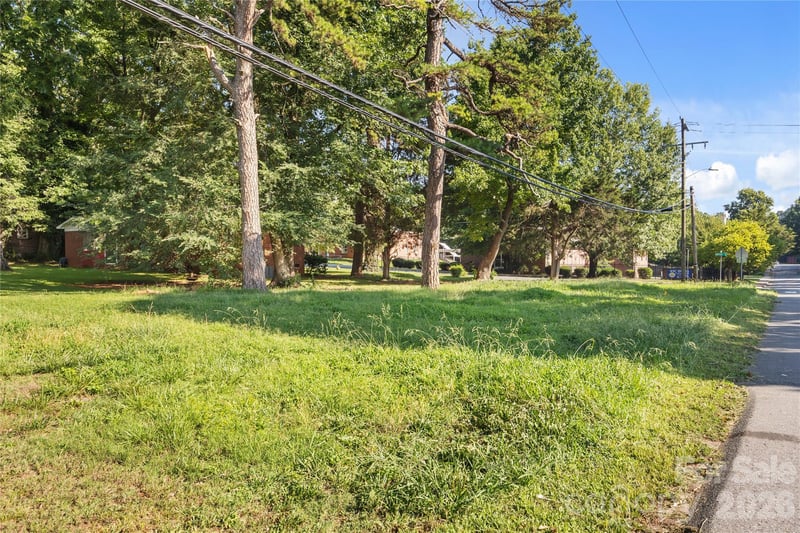 1301 Hateras Ave, Charlotte, NC 28216