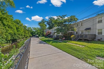419 Wakefield Dr #D, Charlotte, NC 28209