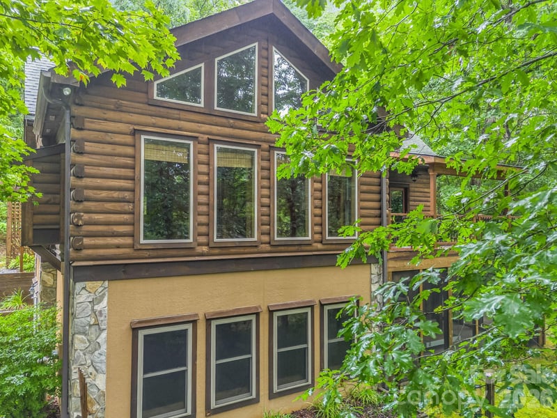 160 Sweetwater Ridge Rd, Balsam Grove, NC 28708