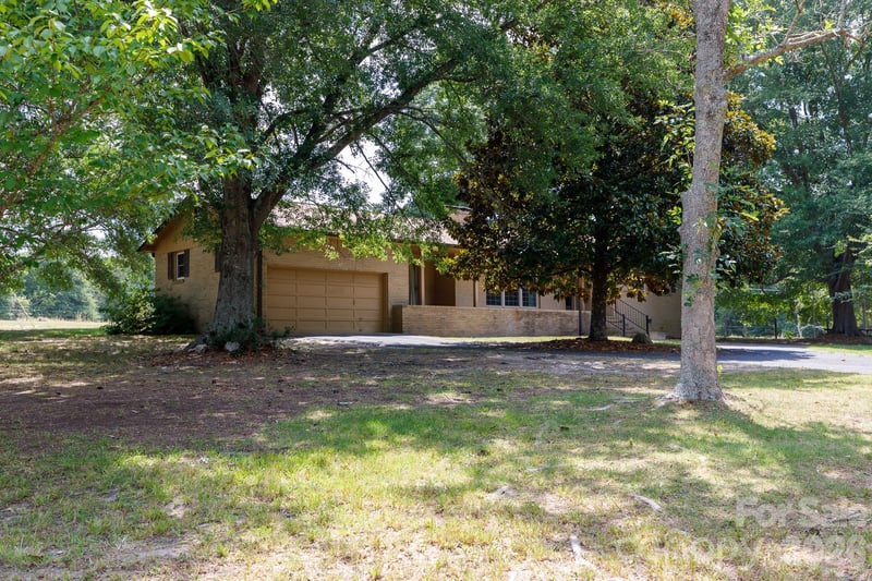 410 Ole Simpson Pl, Catawba, SC 29704