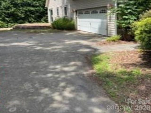 4 Sterling Oaks Dr, Fletcher, NC 28732