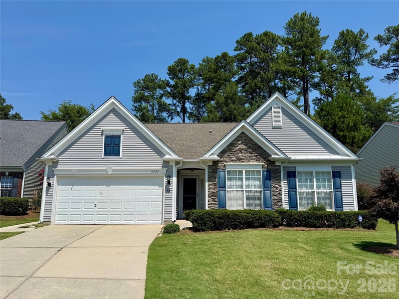 8426 Heron Glen Dr, Charlotte, NC 28269