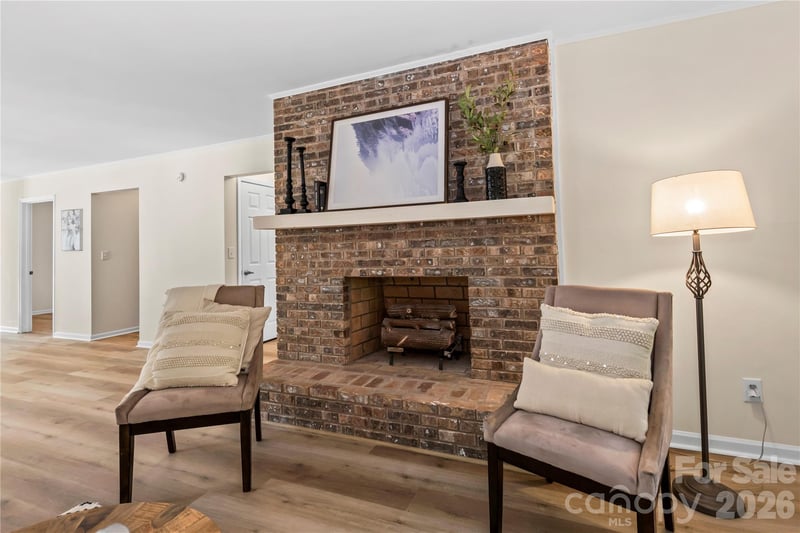 181 Britton Creek Ct, Hendersonville, NC 287891