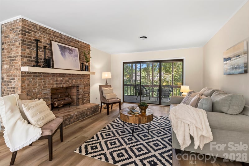 181 Britton Creek Ct, Hendersonville, NC 287891