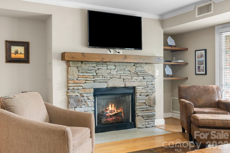 325 Bowling Park Rd, Asheville, NC 28803