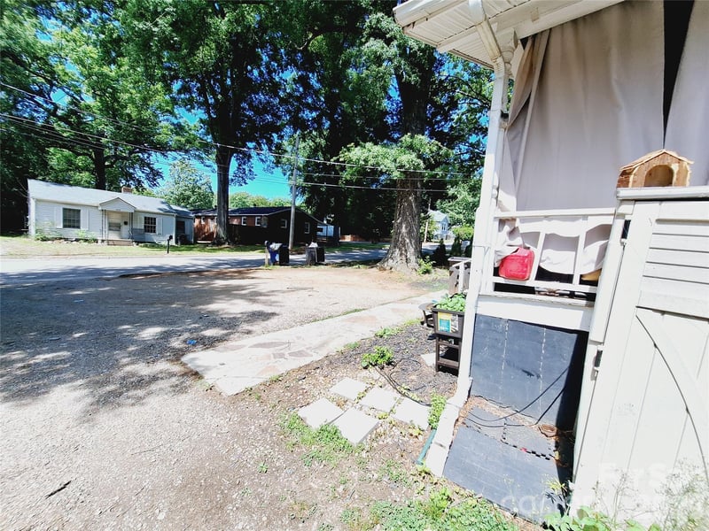 632 Wood St, Statesville, NC 28677