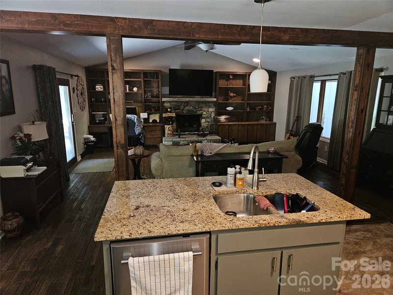 216 Brentwood Cir, Newton, NC 28658