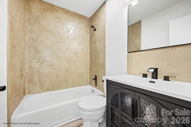 118 Willowbrook Rd #51, Hendersonville, NC 28792