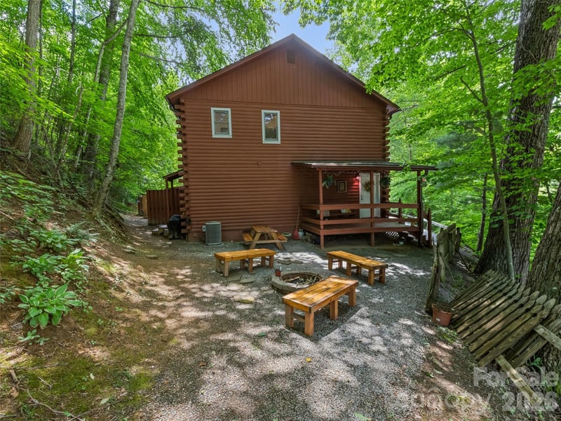 30 Katydid Ln, Maggie Valley, NC 28751