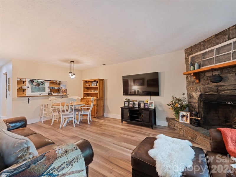 30 Katydid Ln, Maggie Valley, NC 28751