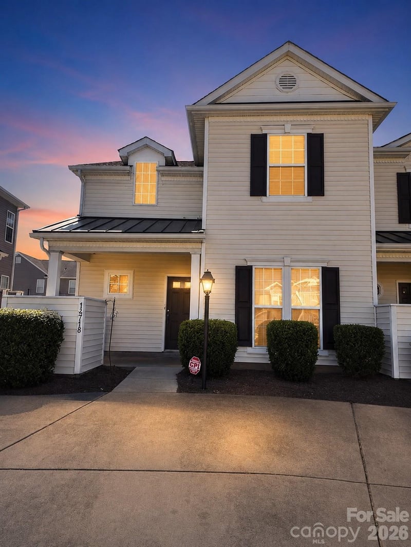 14718 Lions Pride Ct, Charlotte, NC 28278