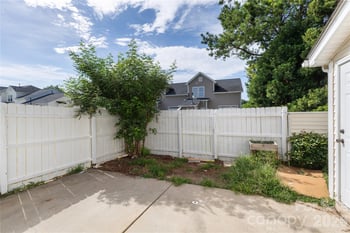 14718 Lions Pride Ct, Charlotte, NC 28278
