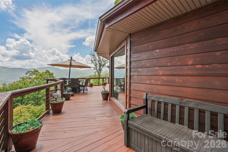 632 Dogwood Trl, Waynesville, NC 28786
