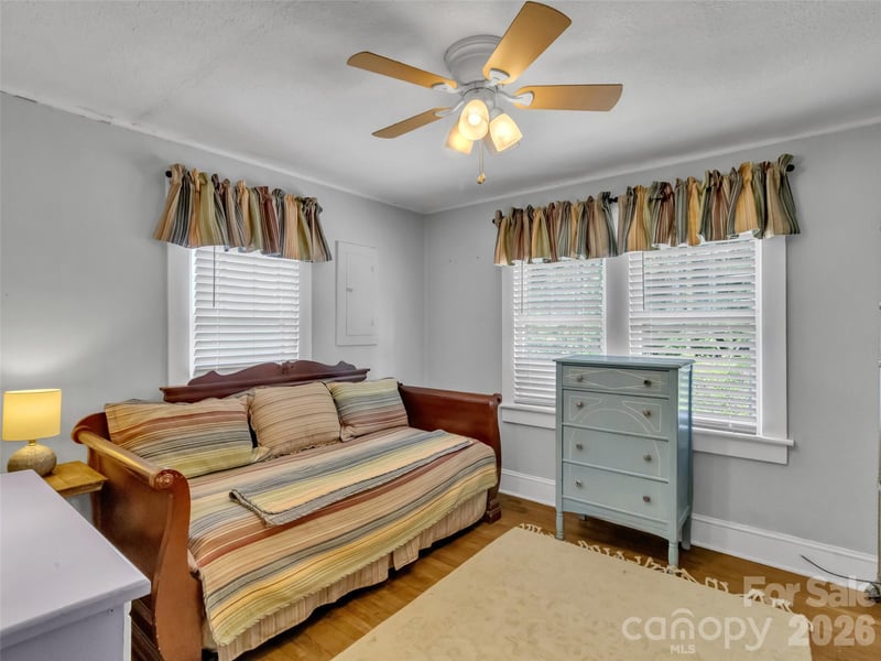 1114 Old Clyde Rd, Clyde, NC 28721