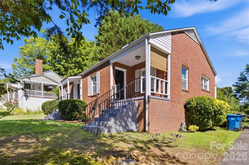1060 14th Ave, Hickory, NC 28601