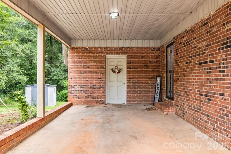 3104 University Dr, Lancaster, SC 29720