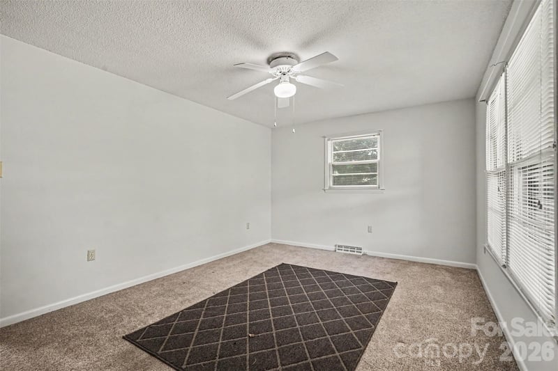 777 Springdale Ln, Gastonia, NC 28052