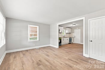 3708 Carlyle Dr, Charlotte, NC 28208