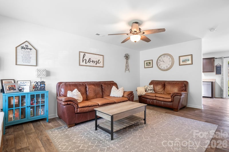 1554 Lilly Springs Pl, Dallas, NC 28034