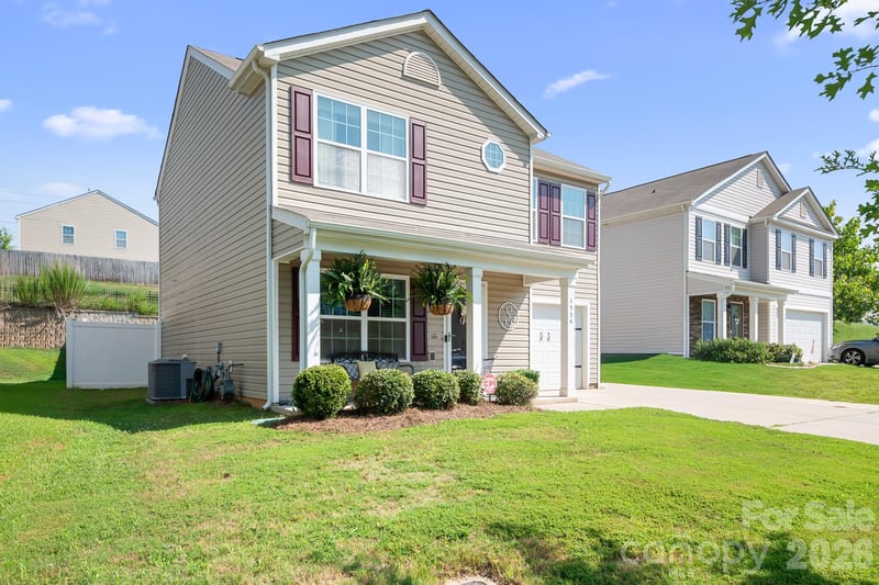 1554 Lilly Springs Pl, Dallas, NC 28034