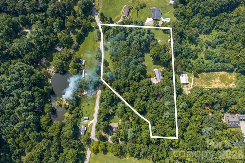 360 Pinners Cove Rd, Asheville, NC 28803