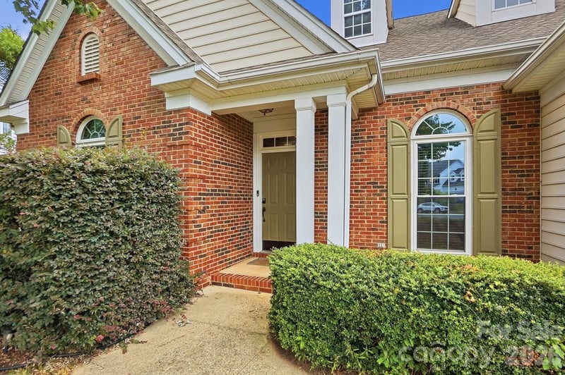 1406 Lockhart Pl, Concord, NC 28027