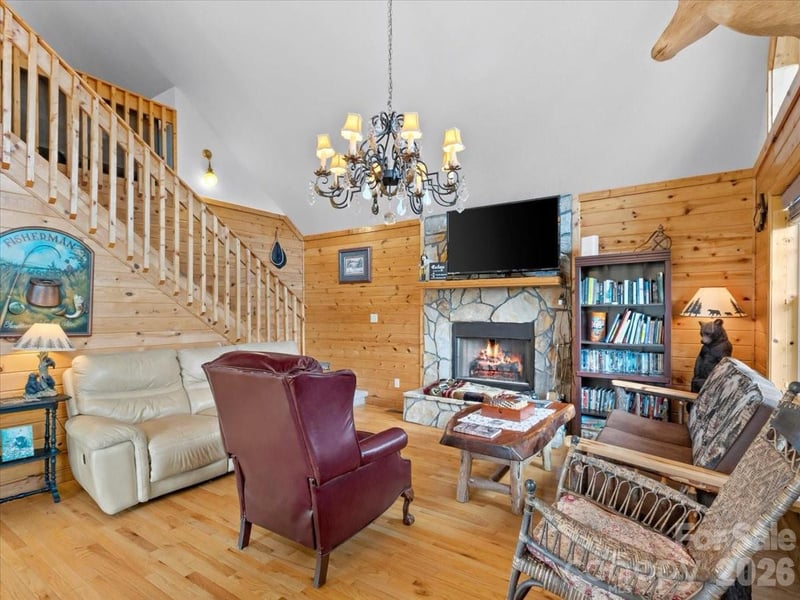 49 Pinnacle Rd, Burnsville, NC 28714