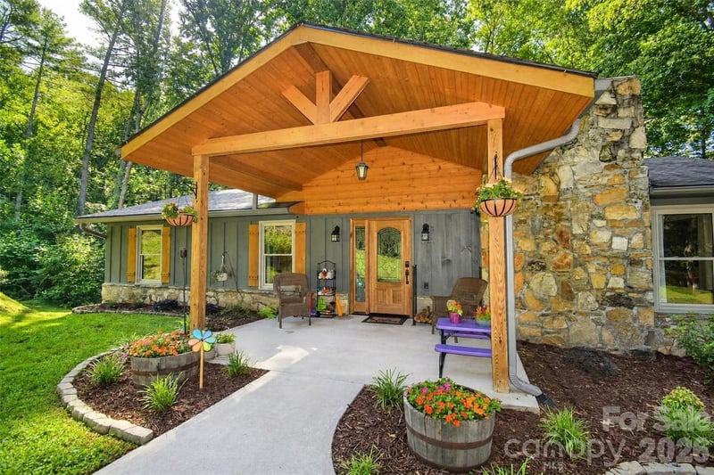 336 Hillside Rd, Penrose, NC 28766