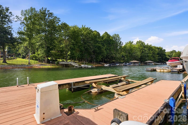 133 Lake Pine Rd, Mooresville, NC 28117