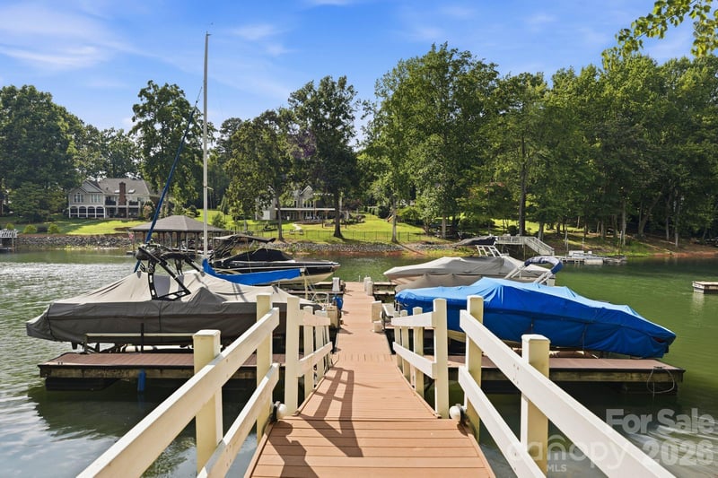 133 Lake Pine Rd, Mooresville, NC 28117