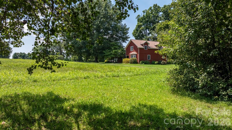 2097 Hermit Trl, Newton, NC 28658