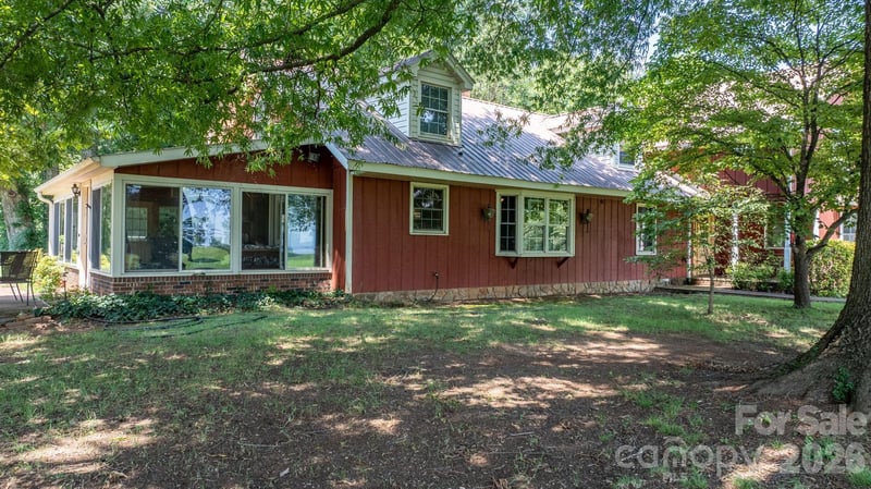 2097 Hermit Trl, Newton, NC 28658