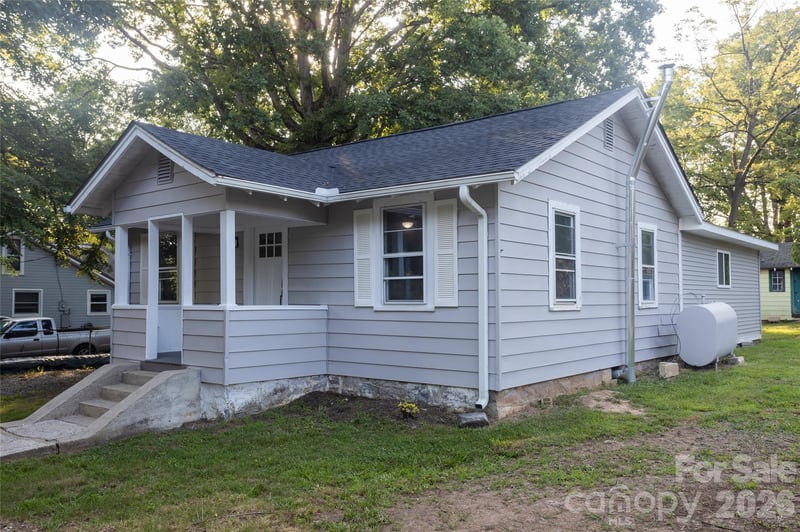 44 Lr Smith Ave, Hendersonville, NC 28791