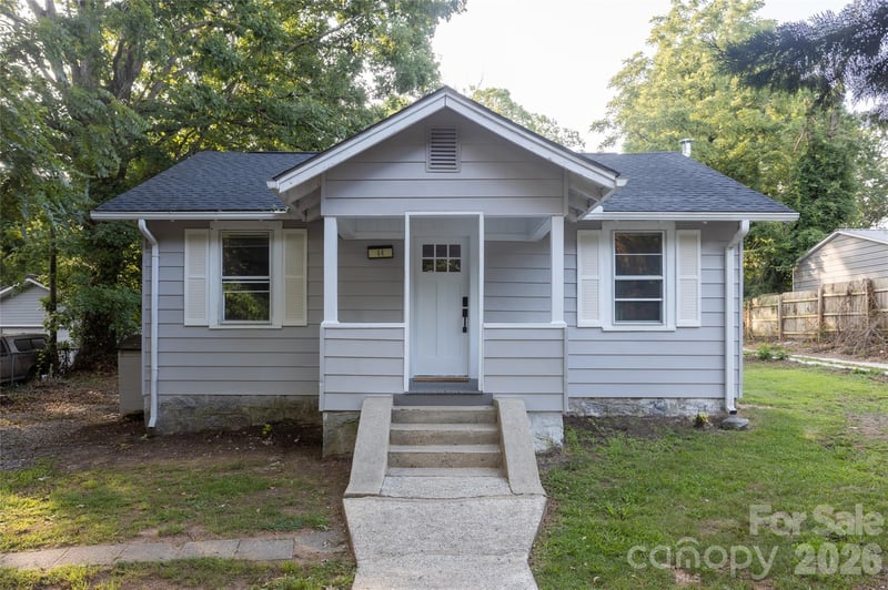 44 Lr Smith Ave, Hendersonville, NC 28791