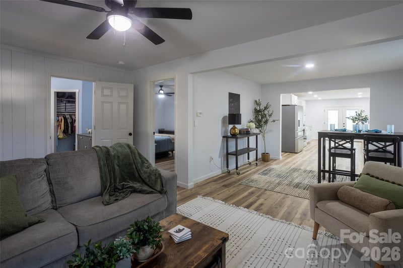 44 Lr Smith Ave, Hendersonville, NC 28791