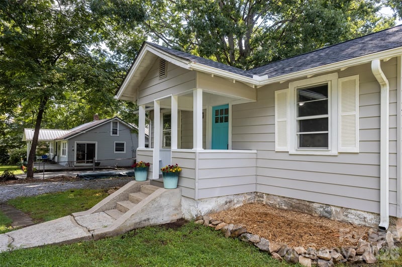 44 Lr Smith Ave, Hendersonville, NC 28791