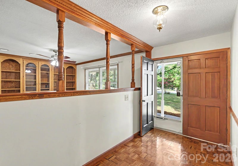 425 Valhalla Dr, Harrisburg, NC 28075