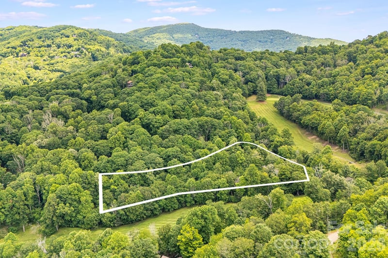 646 El Miner Dr, Mars Hill, NC 28754