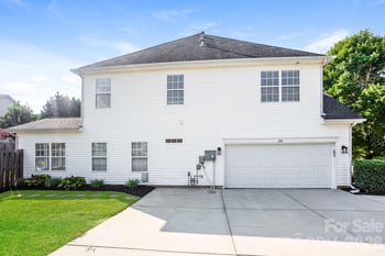 200 Golden Valley Dr, Mooresville, NC 28115