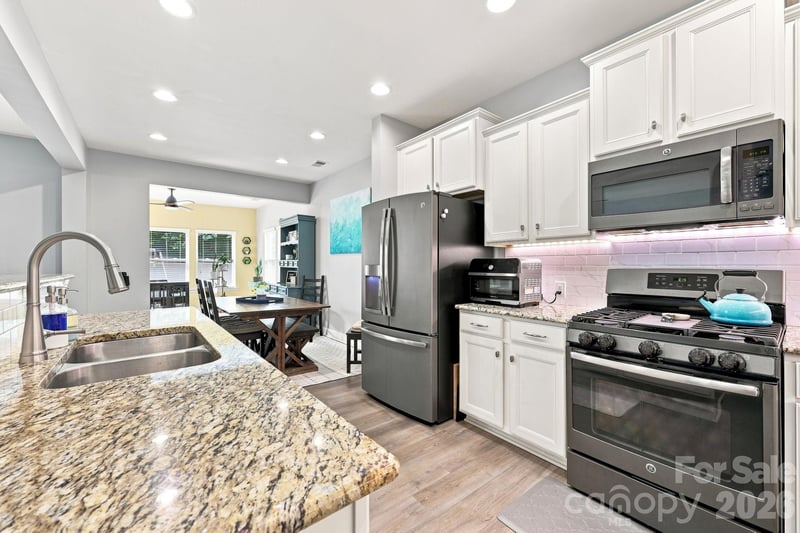 7211 Barefoot Forest Dr, Charlotte, NC 28269