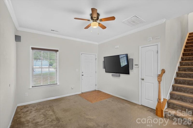 3323 Mortemer Ln, Charlotte, NC 28262