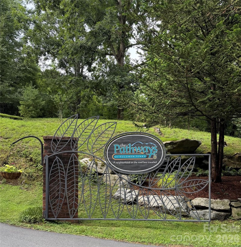 Gateway Dr #10, Hendersonville, NC 28739