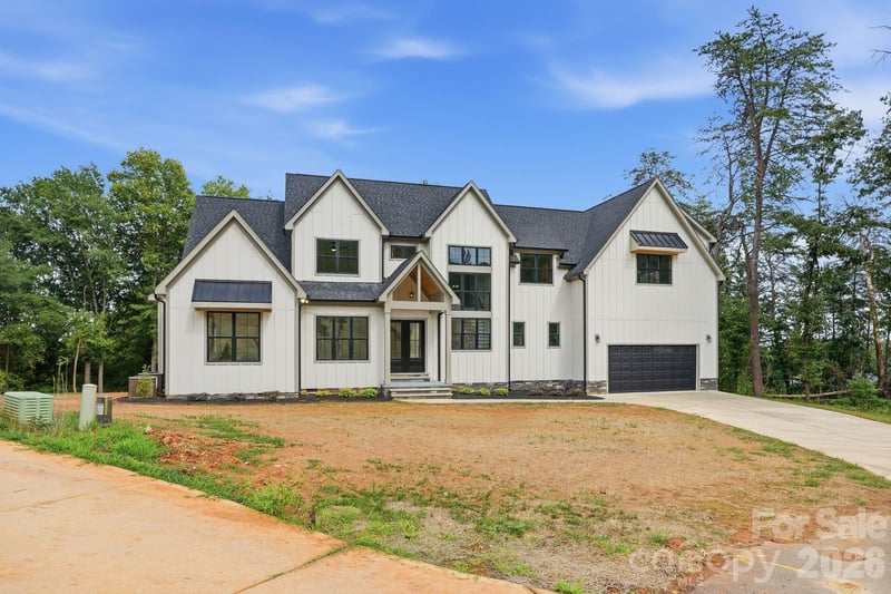 301 Spanish Oak Ln, Gastonia, NC 28056