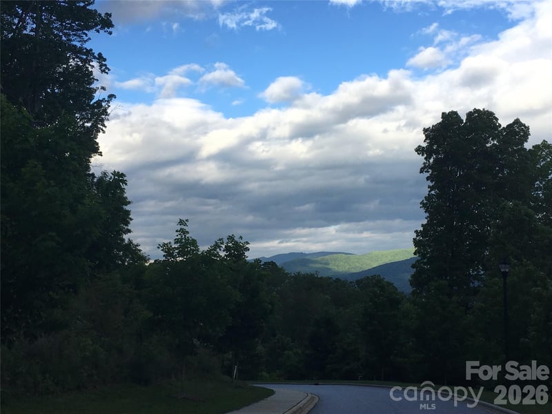 28 Samuel Ashe Dr, Asheville, NC 28805
