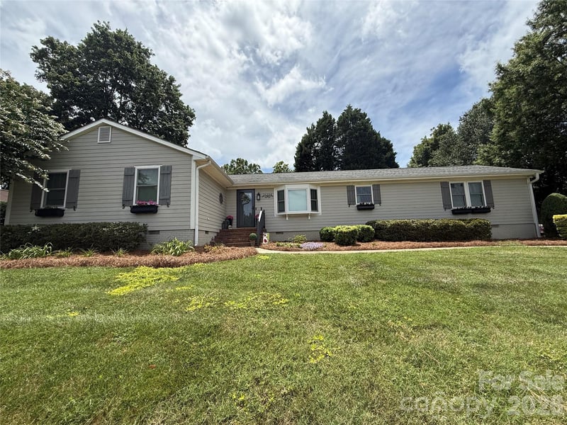 21334 Sandy Cove Rd, Cornelius, NC 28031