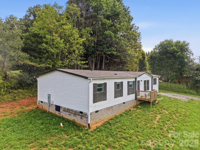 526 Cane River School Rd, Burnsville, NC 28714