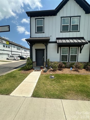 5772 Coulee Ln, Charlotte, NC 28215
